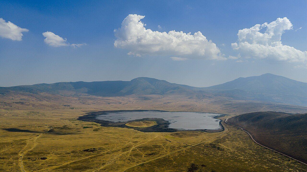 The road along the Ngorongoro highlands